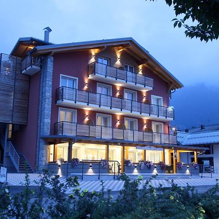 Hotel Gran Vacanze Rooms & Apartments 디마로 외부 사진