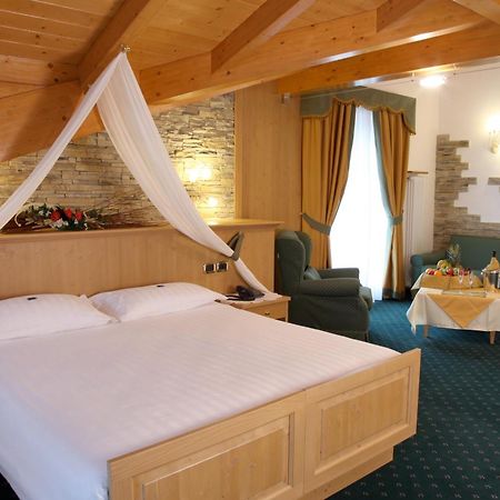 Hotel Gran Vacanze Rooms & Apartments 디마로 외부 사진