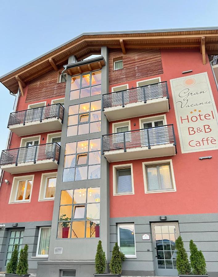 Hotel Gran Vacanze Rooms & Apartments 디마로 외부 사진