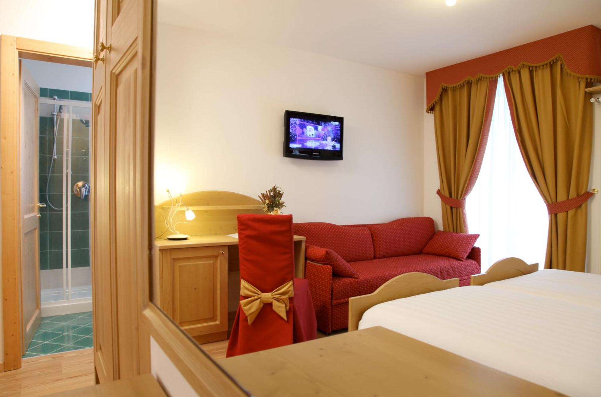 Hotel Gran Vacanze Rooms & Apartments 디마로 외부 사진
