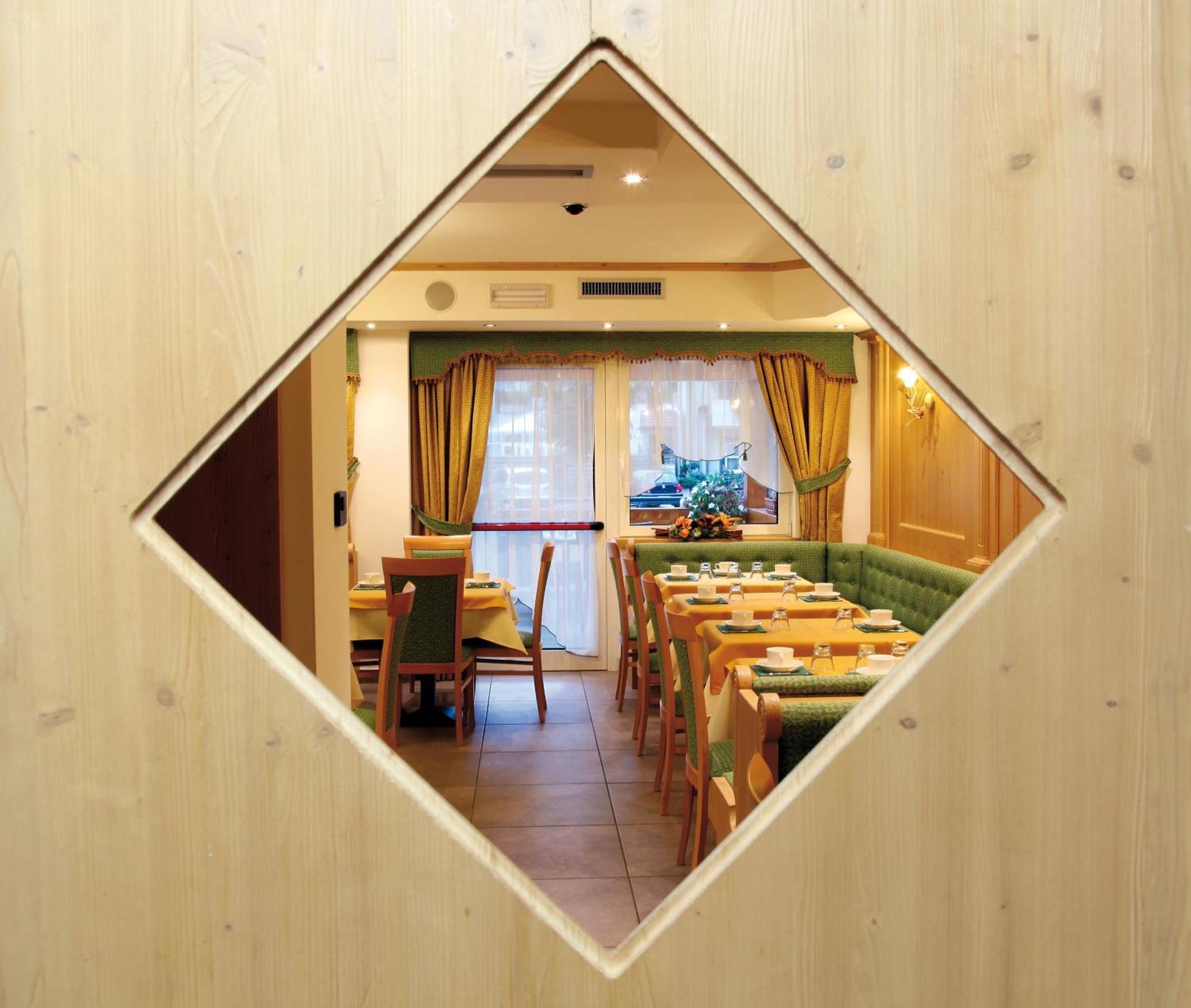 Hotel Gran Vacanze Rooms & Apartments 디마로 외부 사진