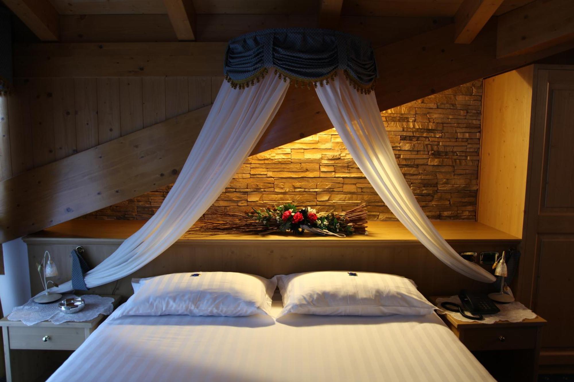 Hotel Gran Vacanze Rooms & Apartments 디마로 외부 사진