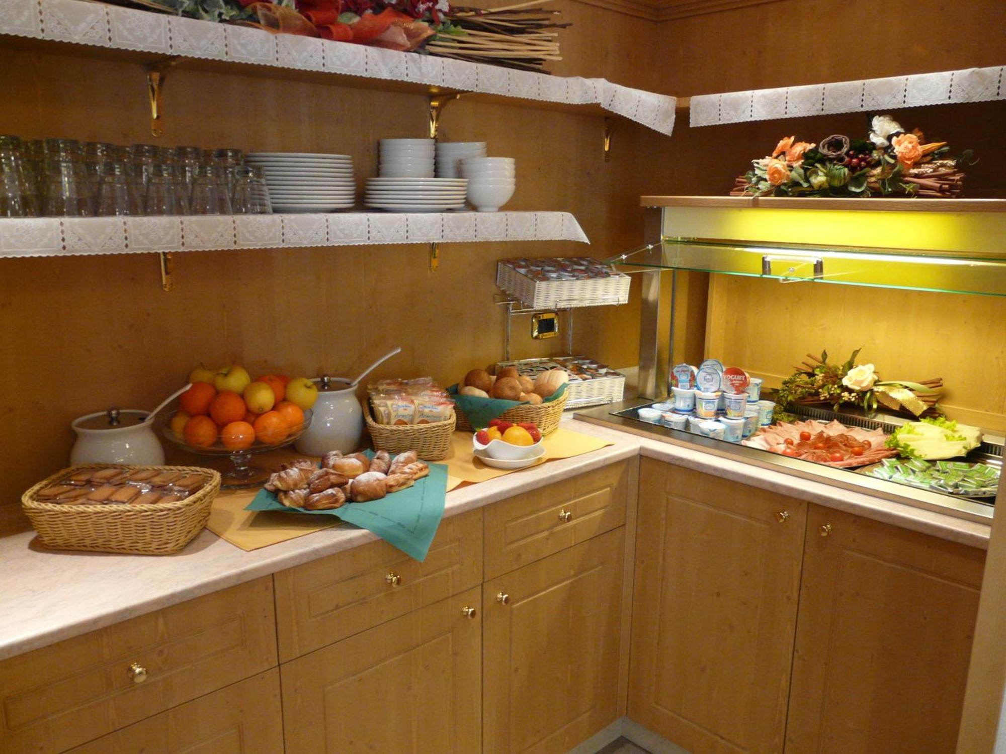 Hotel Gran Vacanze Rooms & Apartments 디마로 외부 사진