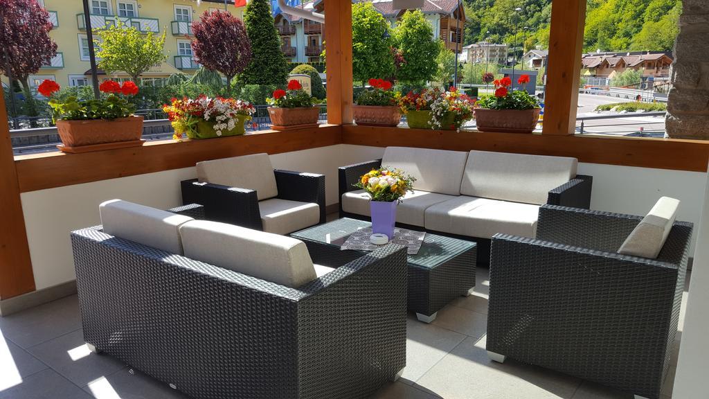 Hotel Gran Vacanze Rooms & Apartments 디마로 외부 사진