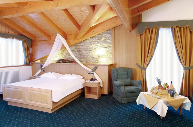 Hotel Gran Vacanze Rooms & Apartments 디마로 객실 사진